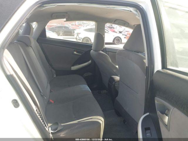 Toyota Prius Two Image 3