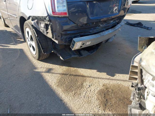 Toyota Prius Two Image 4