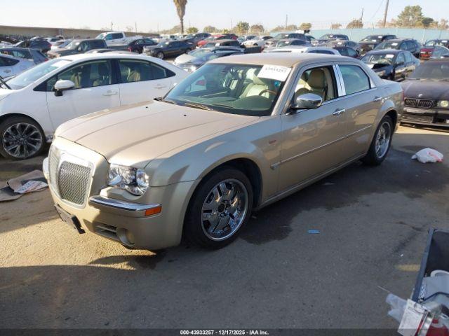 Chrysler 300c Image 12