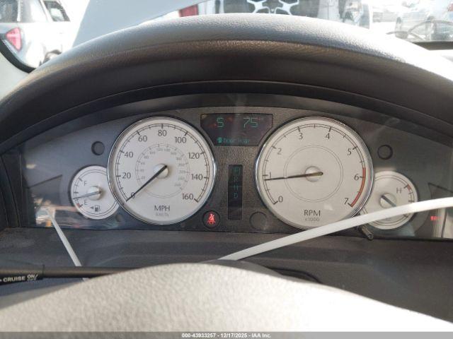 Chrysler 300c Image 4