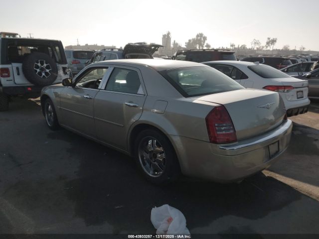 Chrysler 300c Image 8