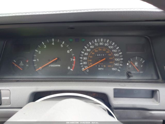 Toyota Camry Le Image 11