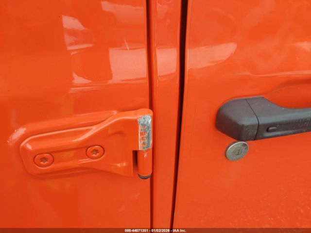 Jeep Wrangler 4-door Sahara 4x4 Image 19