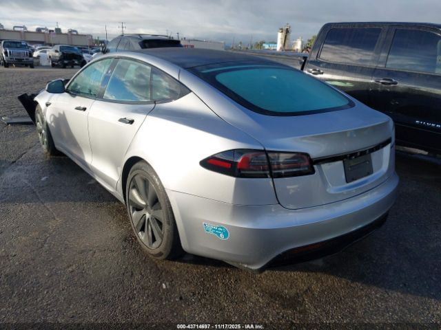 Tesla Model S Rear-wheel Drive Image 18