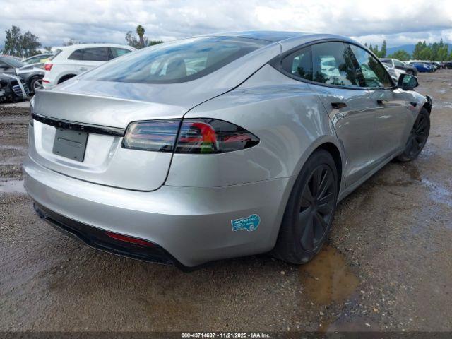 Tesla Model S Rear-wheel Drive Image 17