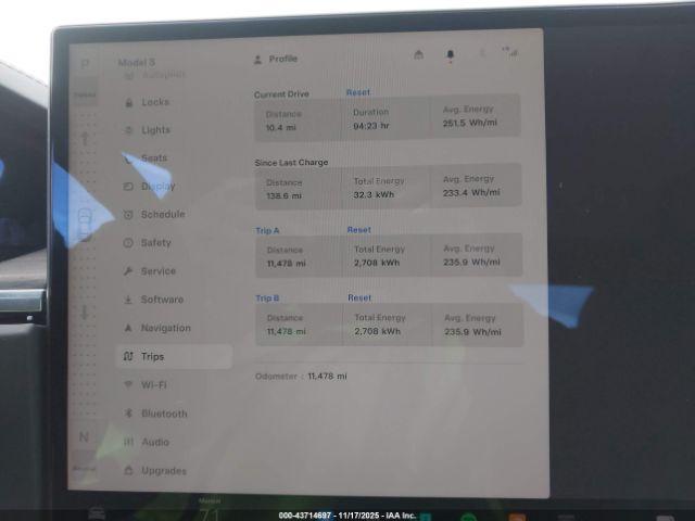 Tesla Model S Rear-wheel Drive Image 13