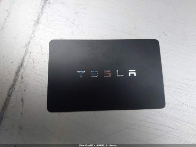 Tesla Model S Rear-wheel Drive Image 2