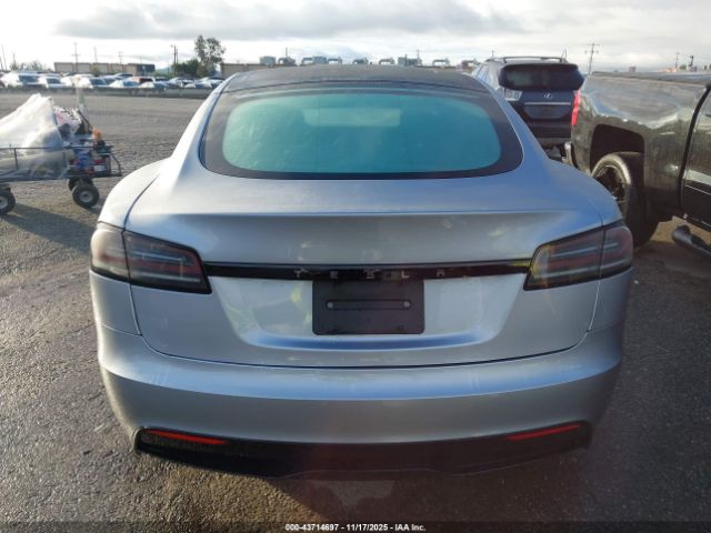 Tesla Model S Rear-wheel Drive Image 10