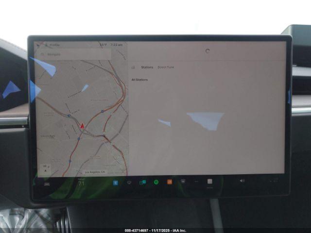 Tesla Model S Rear-wheel Drive Image 14