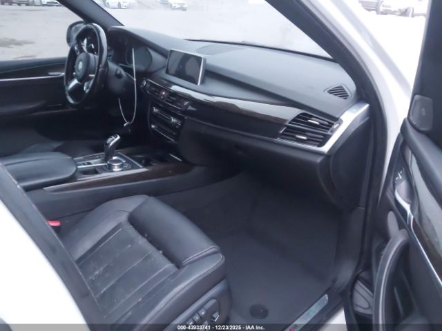 BMW X Series Xdrive50i Image 19