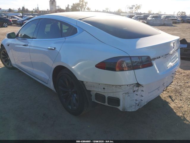 Tesla Model S Image 12