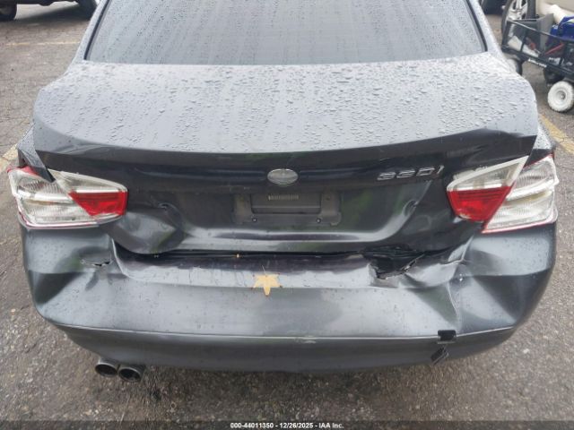 BMW 3 Series Image 6