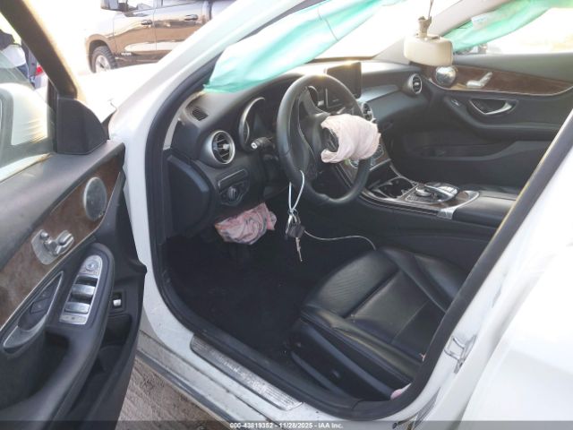 Mercedes-Benz C-Class Image 7