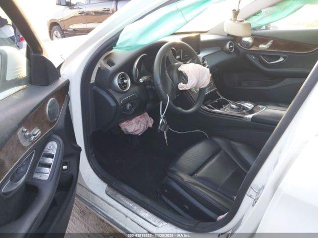 Mercedes-Benz C-Class Image 7