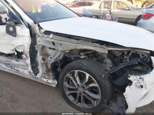 Mercedes-Benz C-Class Image 8