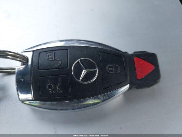Mercedes-Benz C-Class Image 13
