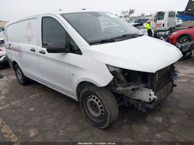  Salvage Mercedes-Benz Metris