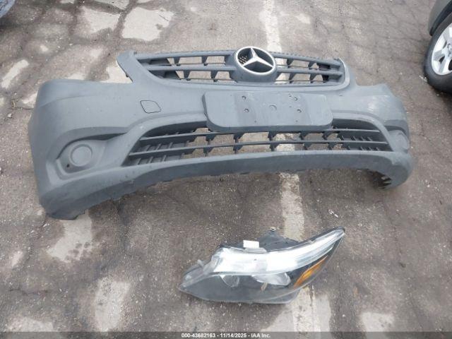 Mercedes-Benz Metris Image 13