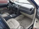 Chrysler 300c Image 8