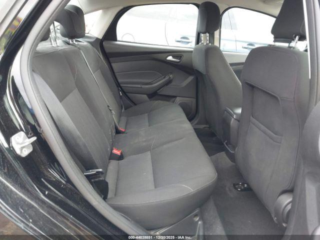 Ford Focus Se Image 6