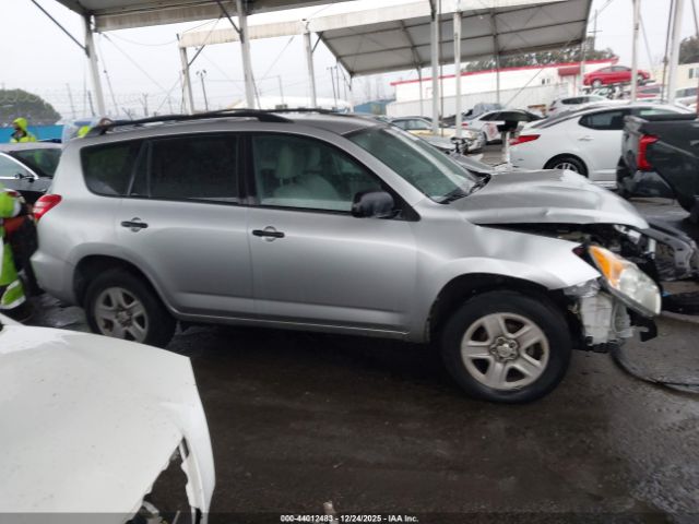 Toyota RAV4 Image 12