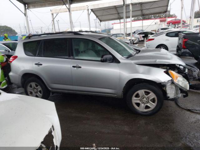 Toyota RAV4 Image 12