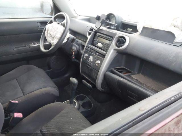 Scion xB Image 11