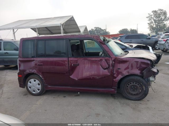 Scion xB Image 13