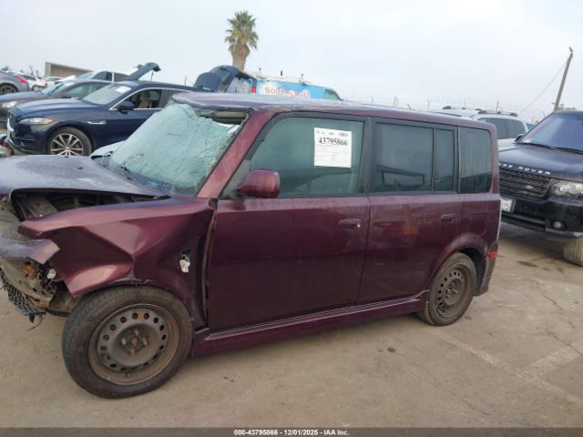 Scion xB Image 10