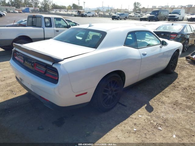 Dodge Challenger Sxt Image 4