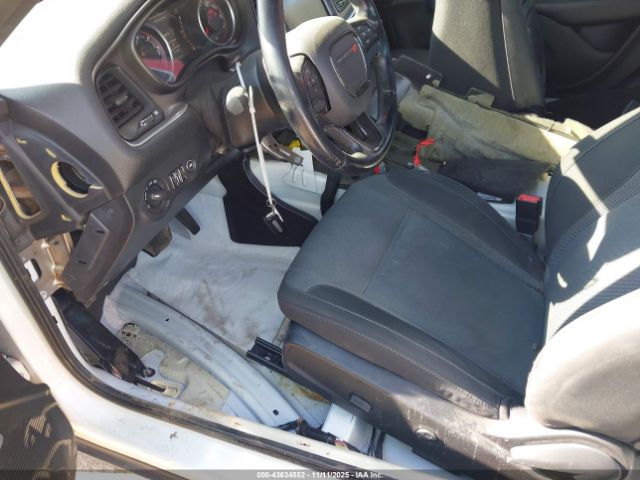 Dodge Challenger Sxt Image 8