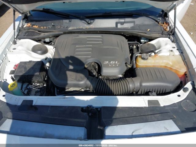 Dodge Challenger Sxt Image 15