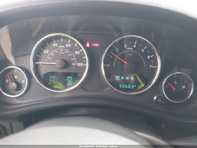 Jeep Wrangler Rubicon Image 8