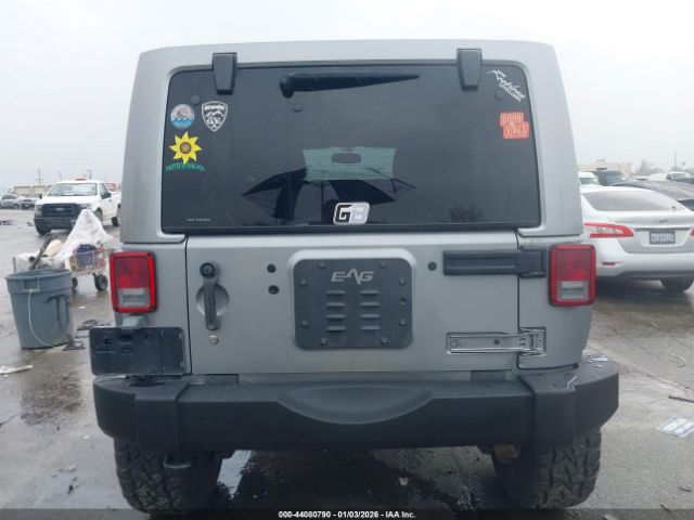 Jeep Wrangler Rubicon Image 14
