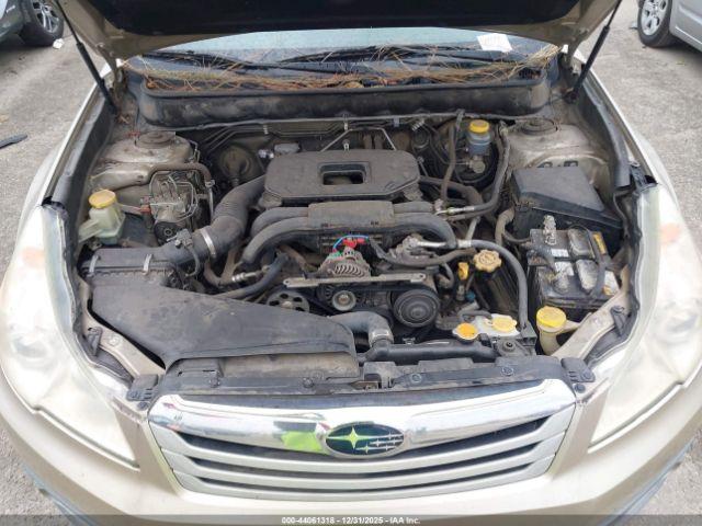 Subaru Outback 2.5i Limited Image 6