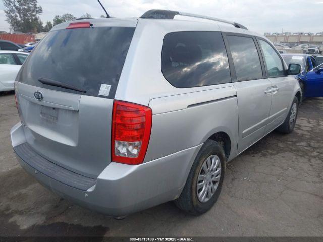 Kia Sedona Lx Image 4