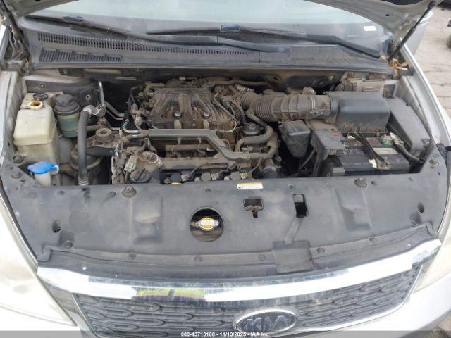 Kia Sedona Lx Image 6