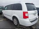 Chrysler Town & Country Touring Image 9