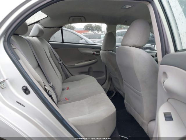 Toyota Corolla Le Image 2