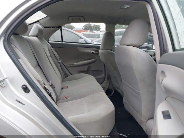 Toyota Corolla Le Image 2