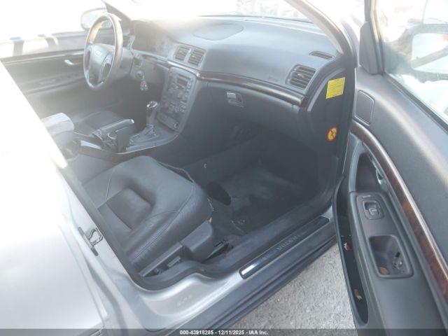 Volvo S80 2.9 Image 11