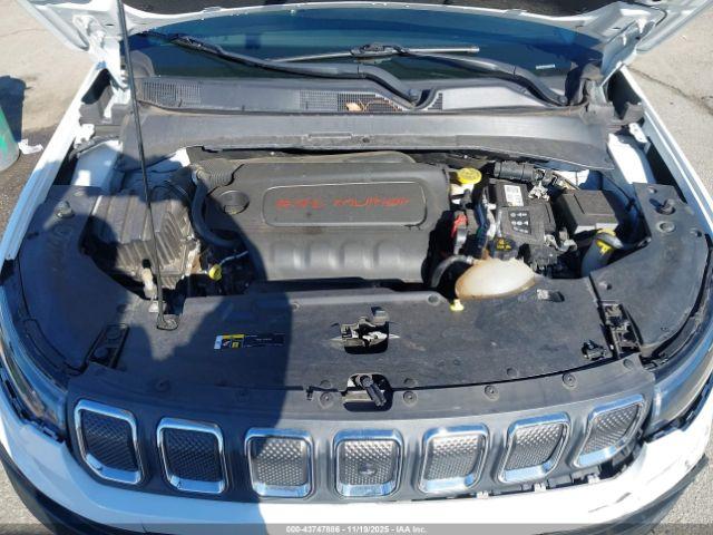 Jeep Compass Latitude Lux 4x4 Image 9