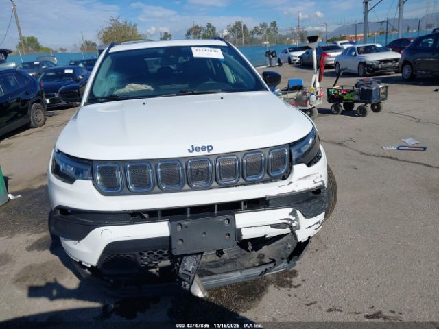 Jeep Compass Latitude Lux 4x4 Image 15