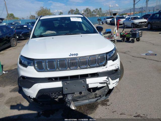 Jeep Compass Latitude Lux 4x4 Image 15