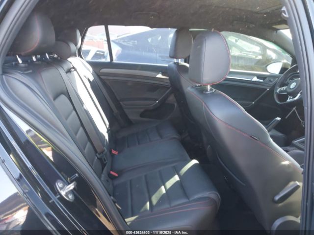 Volkswagen Golf Image 15