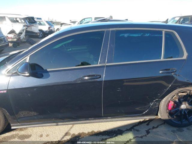 Volkswagen Golf Image 9