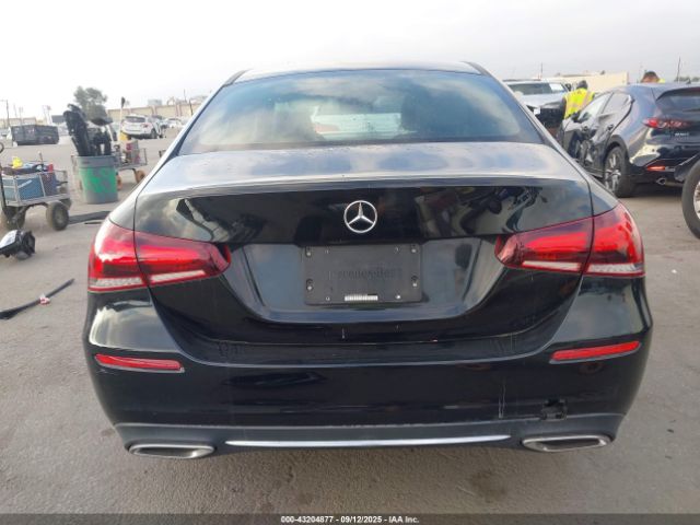 Mercedes-Benz A-Class Image 17