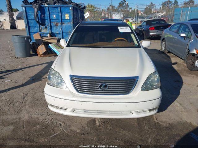 Lexus LS Image 14