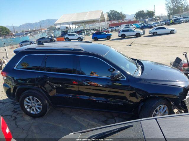 Jeep Grand Cherokee Laredo X 4x4 Image 16