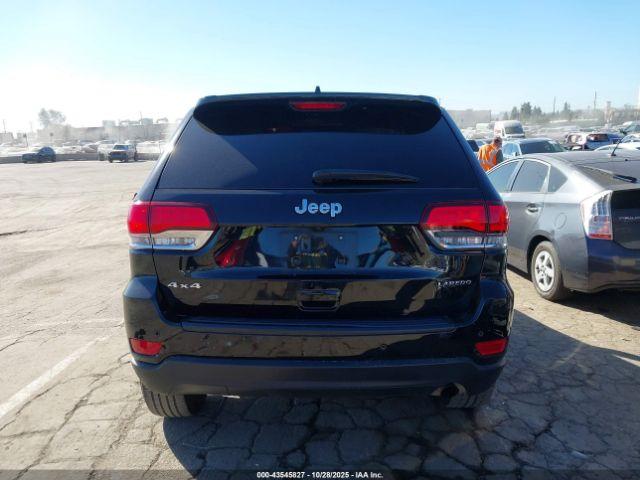 Jeep Grand Cherokee Laredo X 4x4 Image 13